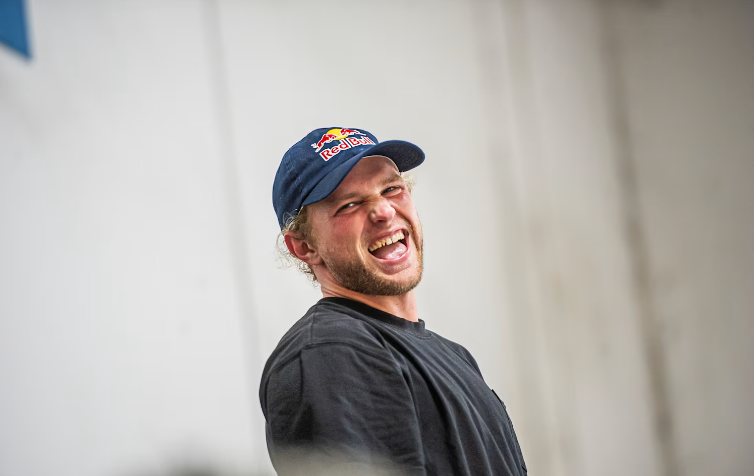 Jamie Foy adalah seorang skateboarder Amerika yang telah mengukuhkan dirinya sebagai salah satu nama terbesar dalam dunia street skating. Terkenal karena gaya skatingnya yang berani dan teknik yang mengesankan