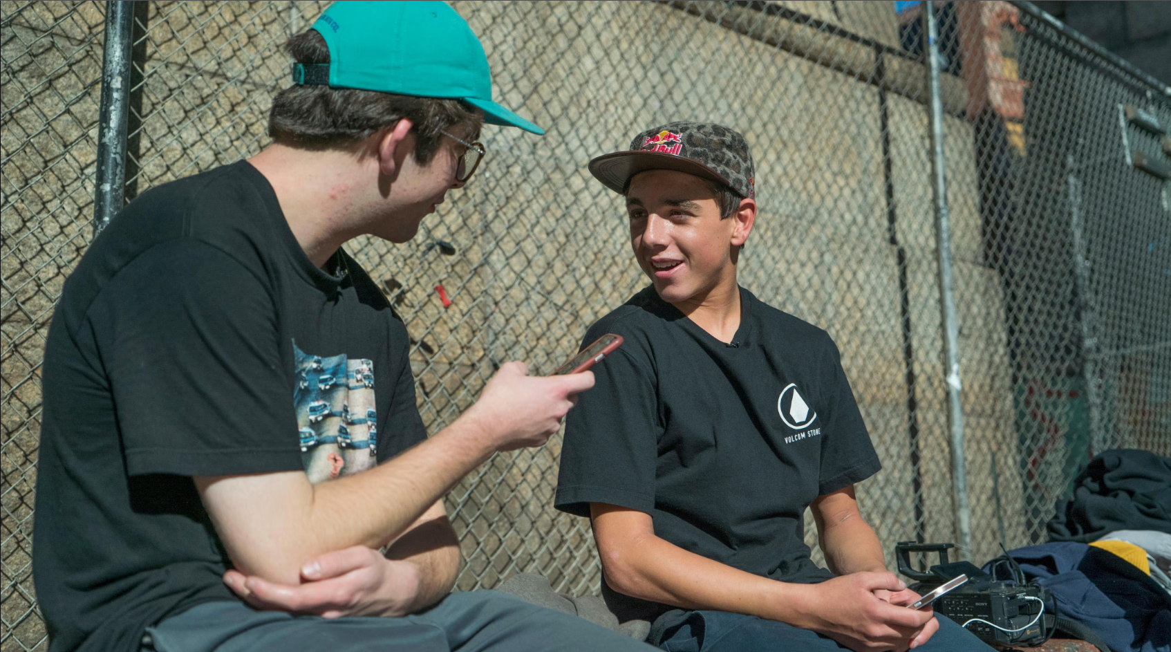 ﻿Alex Midler, lahir pada 14 Juli 1998, di Westport, Connecticut, memulai perjalanannya di dunia skateboard saat berusia 3 tahun. Sejak kecil, Alex menunjukkan bakat yang luar biasa dalam skateboard.