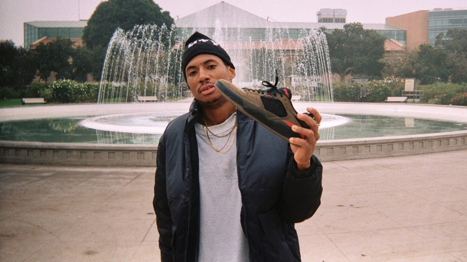 ﻿Ishod Wair adalah seorang skateboarder profesional asal Bordentown, New Jersey, yang telah menjadi salah satu nama besar dalam dunia skateboard internasional.